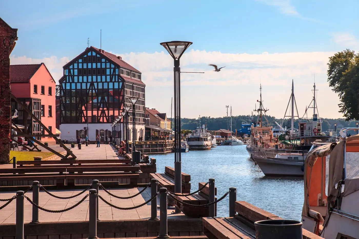 Klaipėda oude stad, waterkant en Curonian Lagune in Litouwen