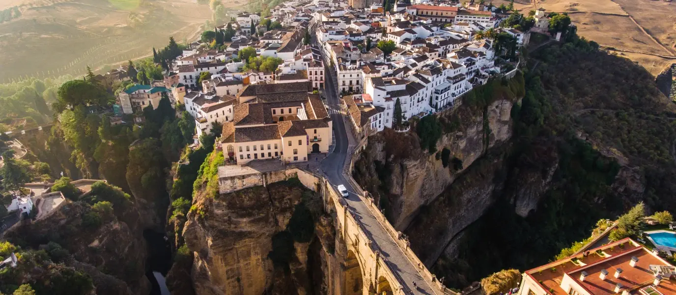 Waterkant van Málaga, Alcazaba en mediterraan stadsgezicht in Andalusië