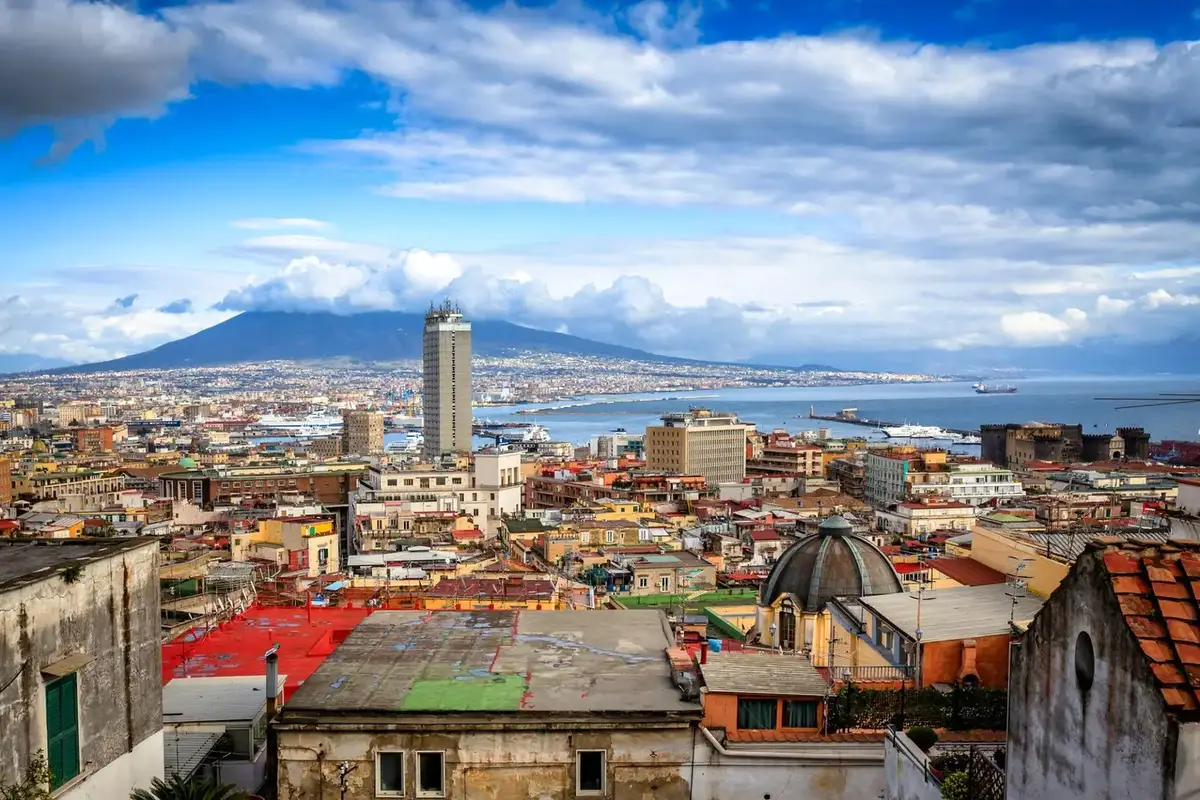 Veerbootbestemming Napoli in Italië