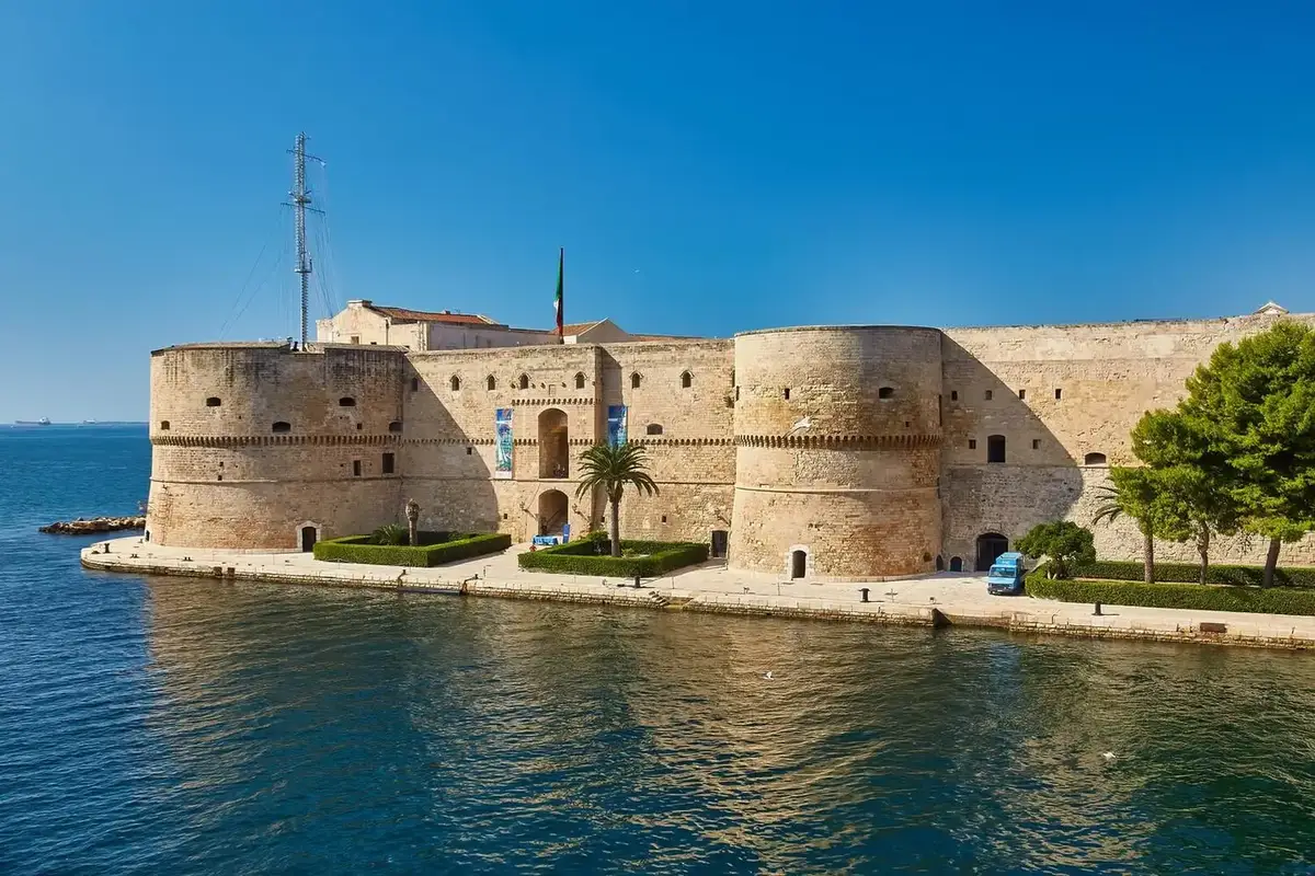 Veerbootbestemming Taranto in Italië