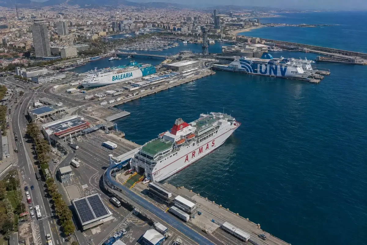 Barcelona passagiersveerboothaven op de Middellandse-Zeekust