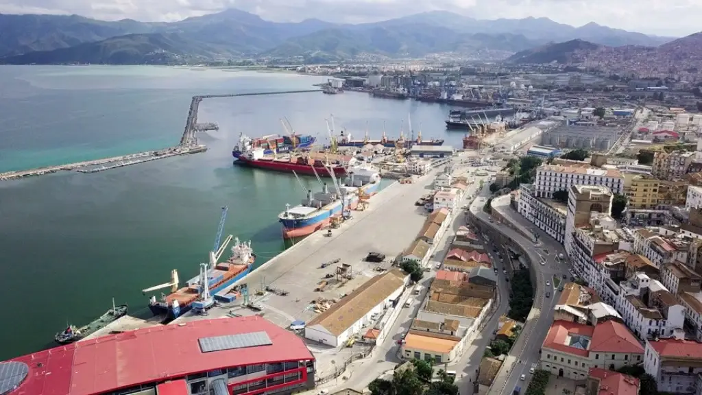 Béjaïa waterkant en haven in Algerije