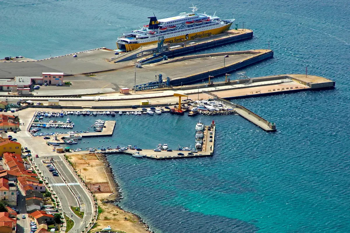 Veerbootbestemming Golfo Aranci in Italië