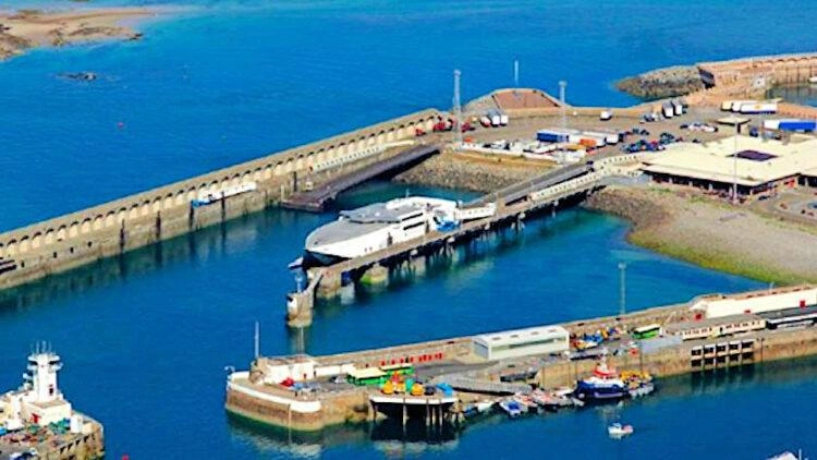 Jersey veerbootterminal en St Helier haven