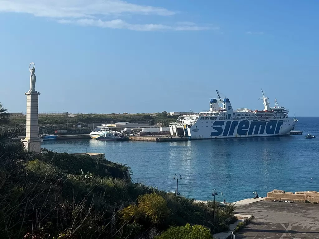 Veerbootbestemming Lampedusa in Italië