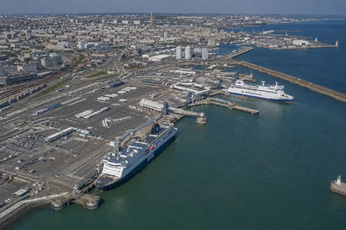 Brittany Ferries passagiersterminal bij Le Havre, Normandië