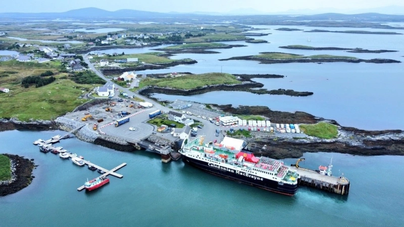 Lochmaddy veerboothaven in North Uist