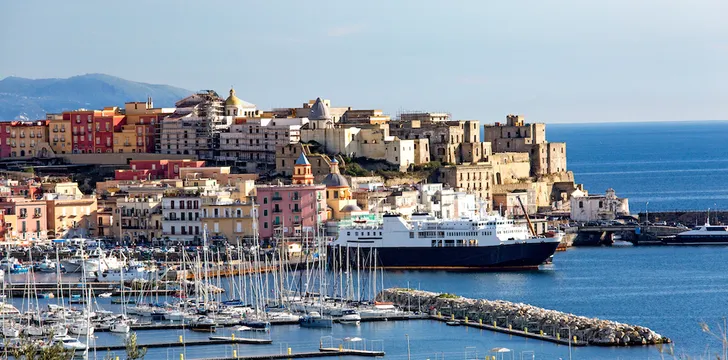 Veerbootbestemming Pozzuoli in Italië