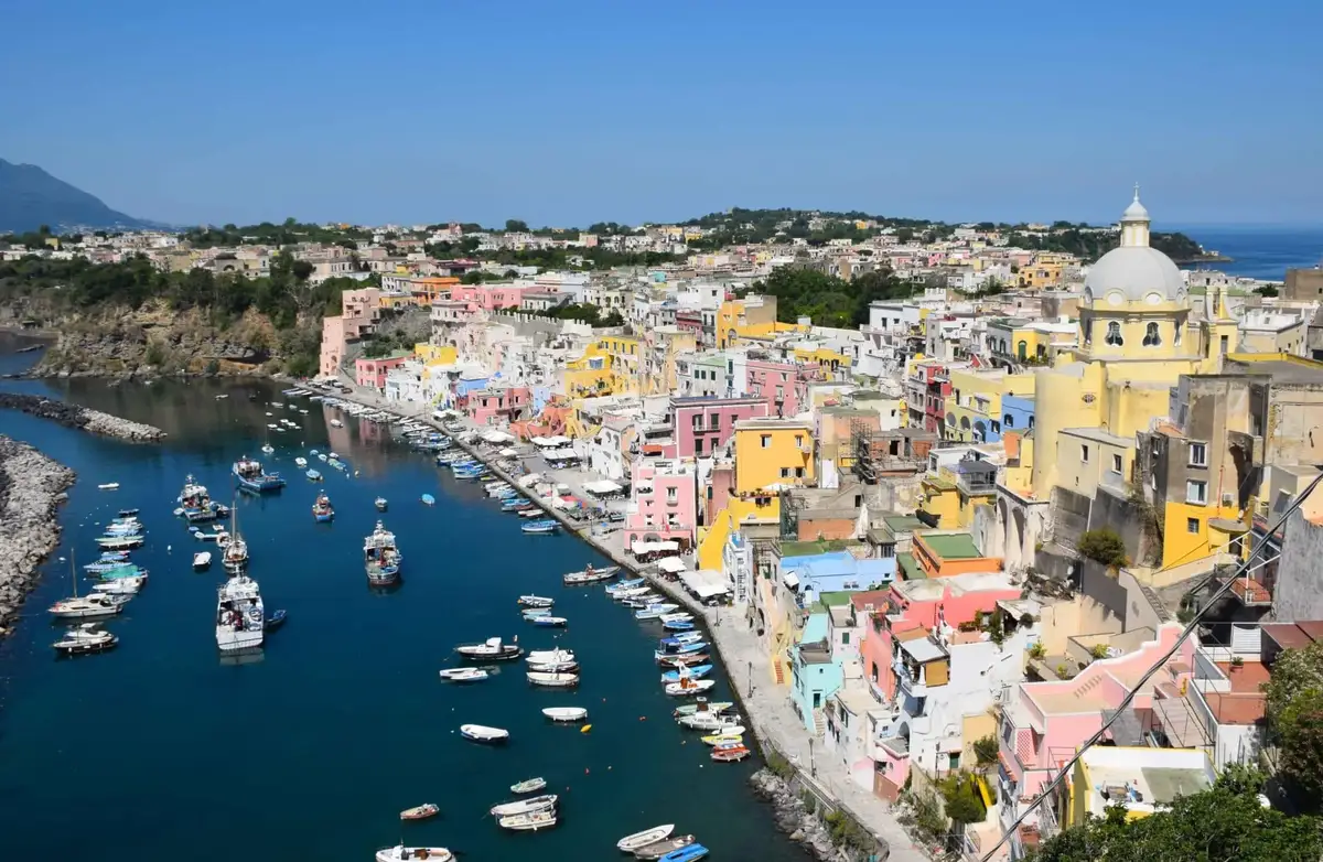 Veerbootbestemming Procida in Italië