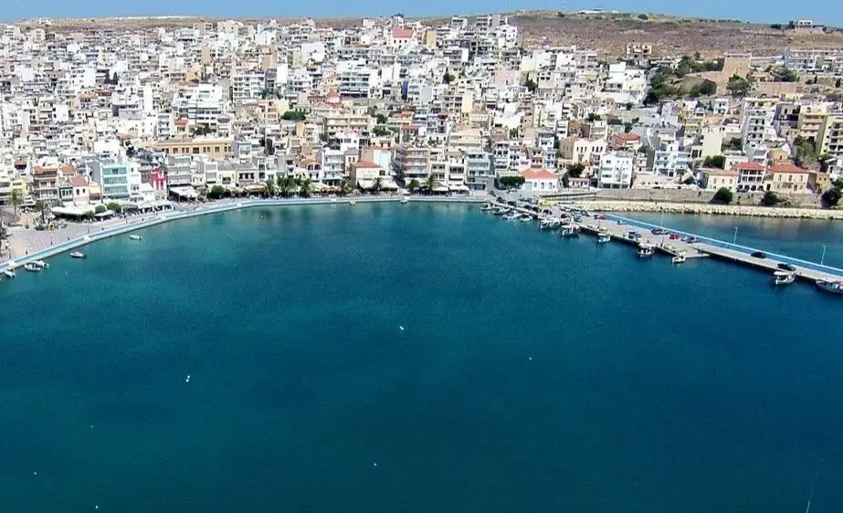 Sitia haven en oostelijke Kreta kustlijn