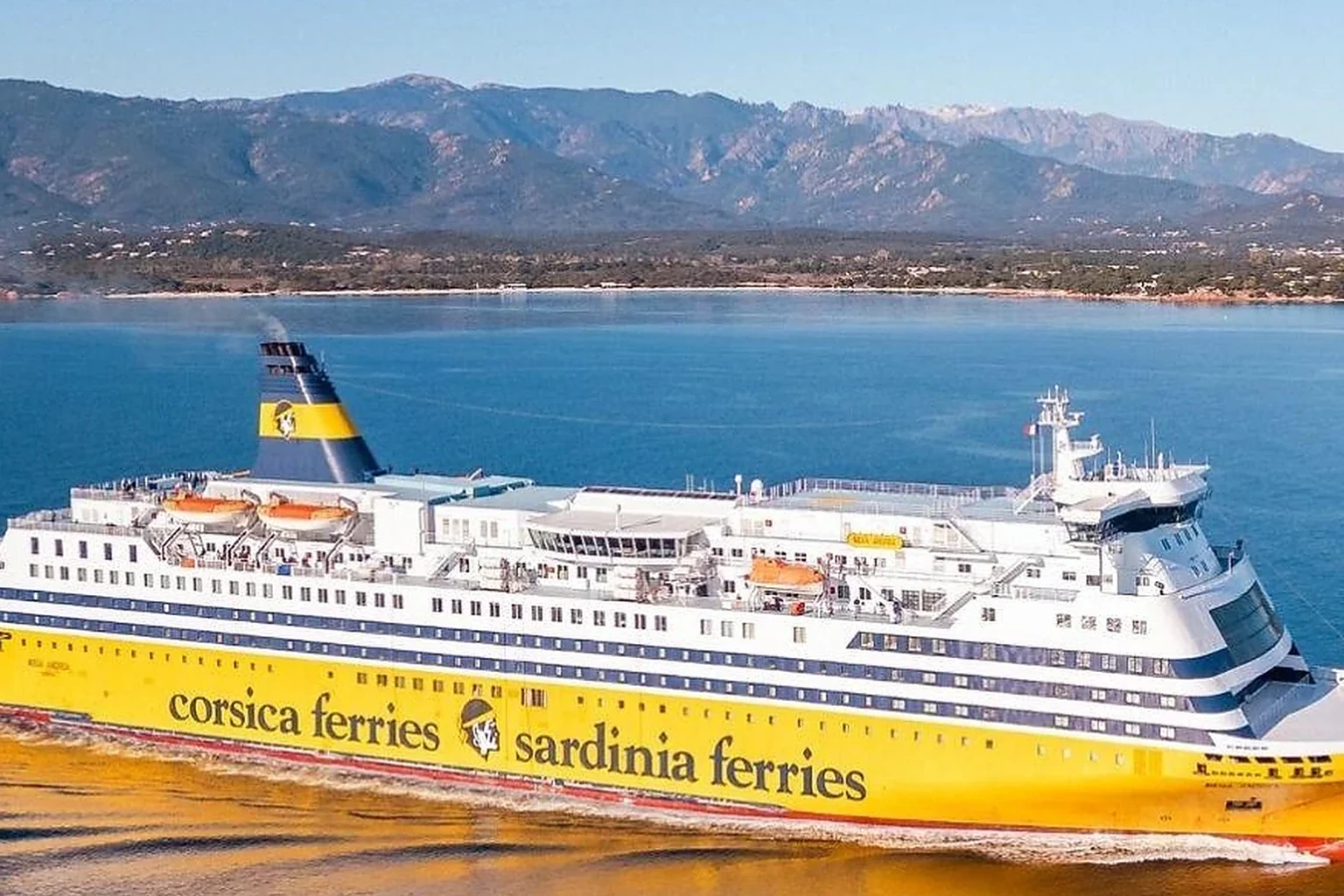 Corsica Sardinia Ferries passagiers- en autoveerboot