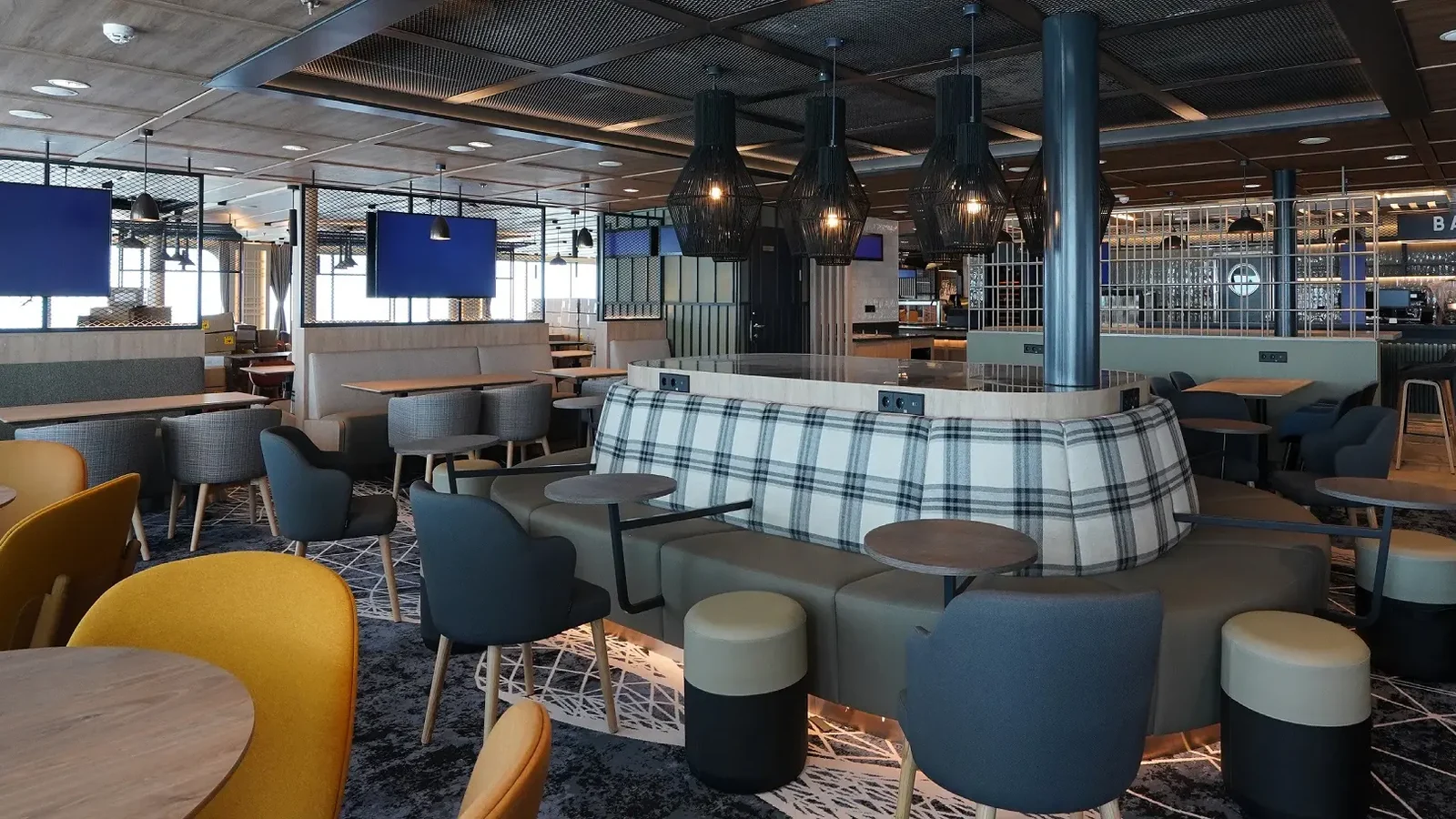 Bistro aan boord van de Finnlines-veerboot Finnsirius