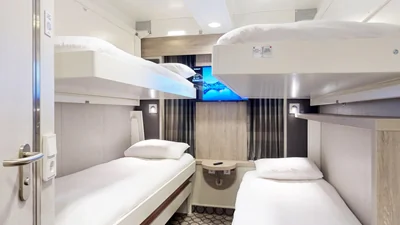 Vier-berth binnen hut aan boord van Irish Ferries schip W.B. Yeats