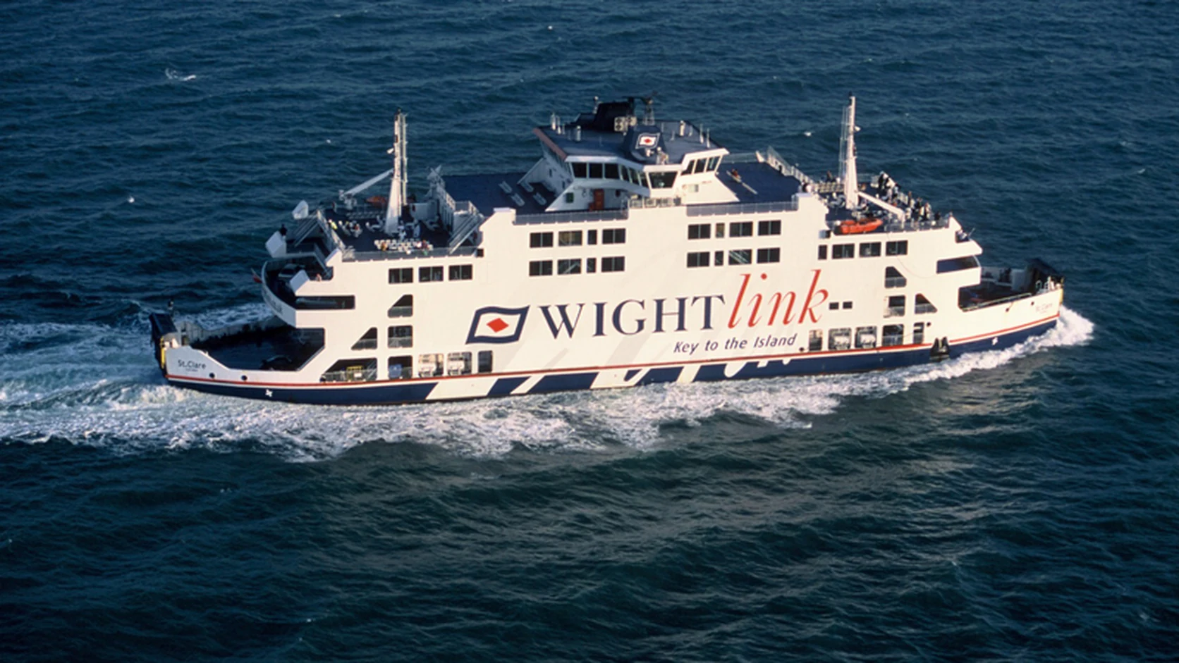St Clare Wightlink veerboot bij zee